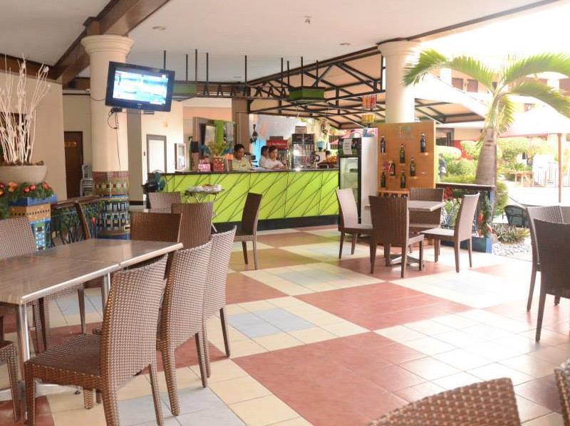 La Maja Rica Hotel Tarlac City Exterior photo