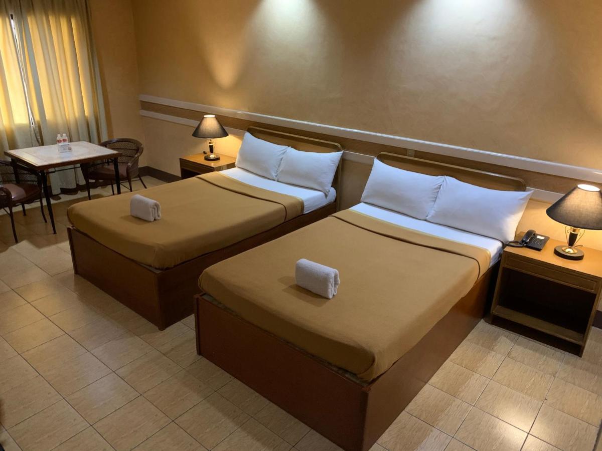La Maja Rica Hotel Tarlac City Exterior photo